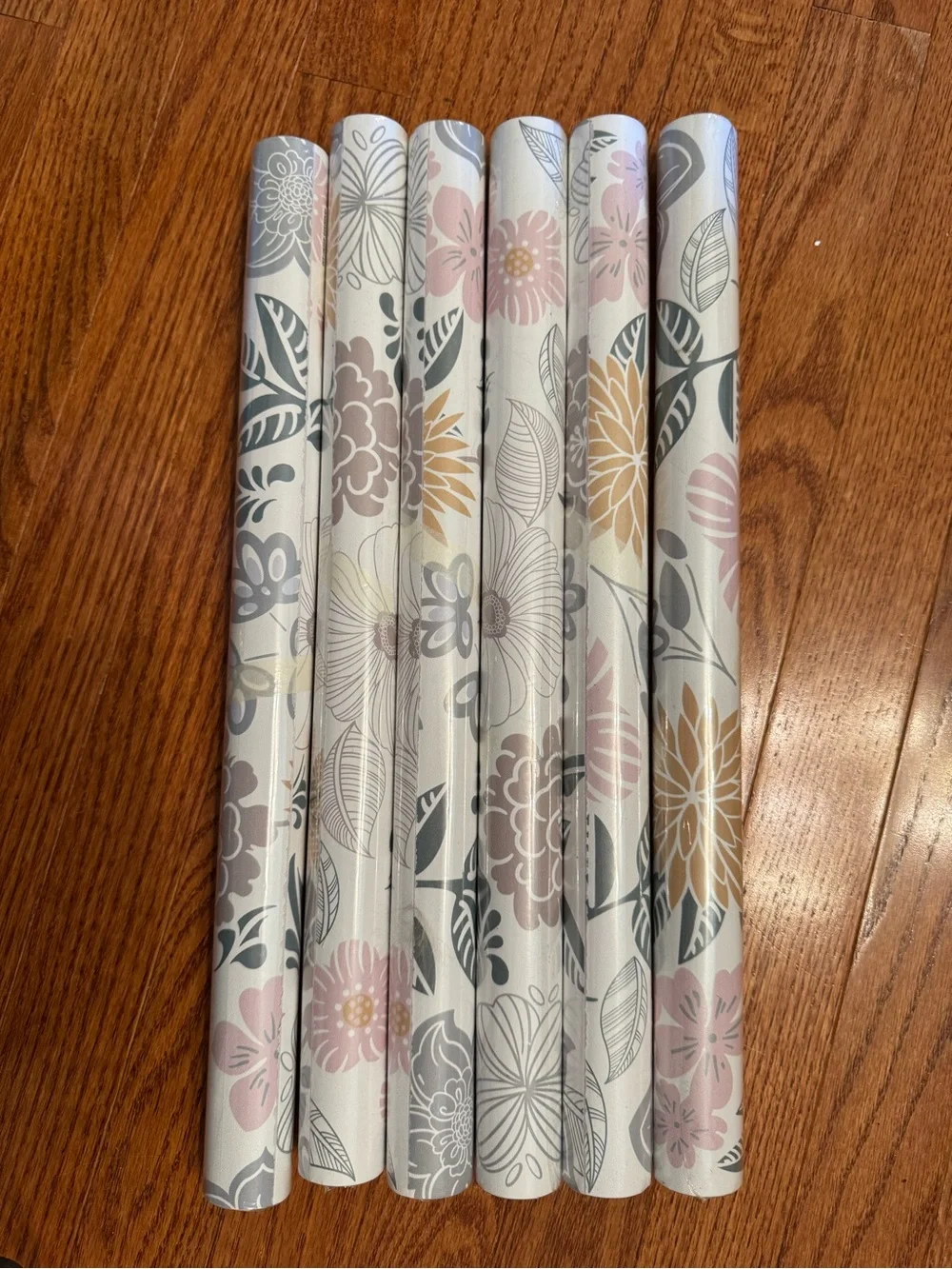 NWT- 6 Rolls. Floral Wallpaper Mural in muted Pink, Green & yellow